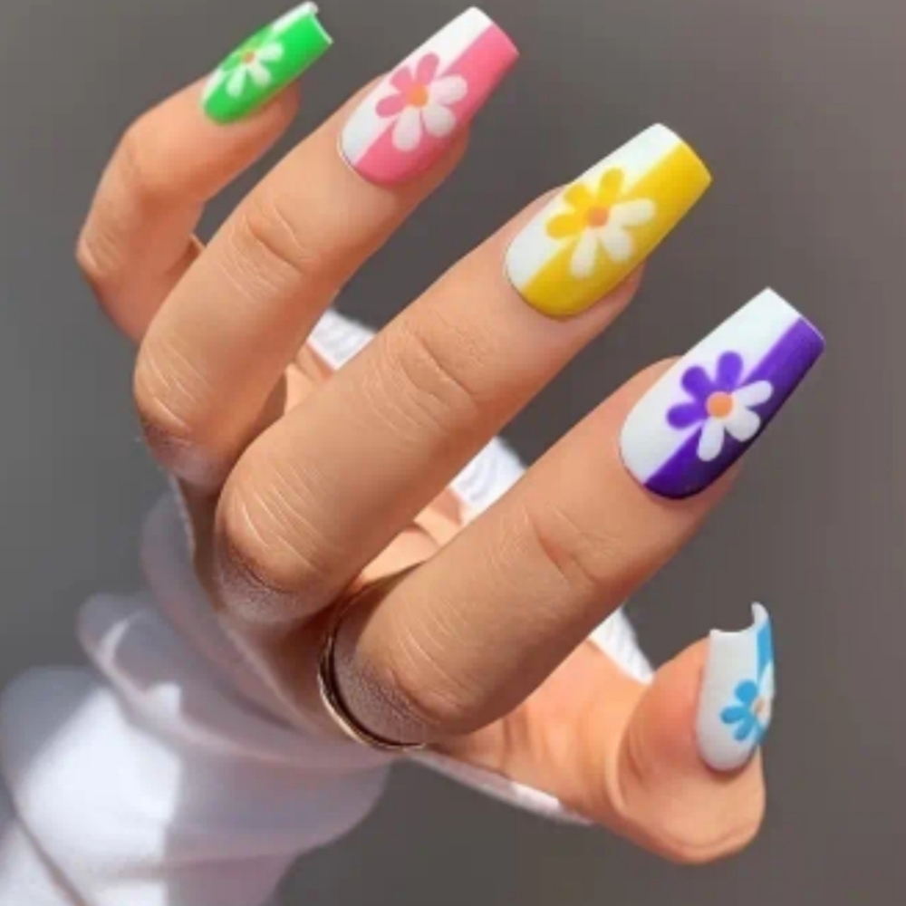 🔥3/$21 Mid length square Flower print Press on False nails